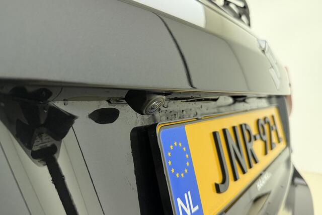 Suzuki VITARA 1.5 Hybrid Select 115pk | Automaat | Navigatie | Climate Control | Stoelverwarming | Camera | Cruise Control | Keyless Entry en Start