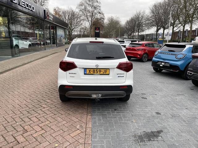 Suzuki VITARA 1.4 Boosterjet Select Smart Hybrid | Trekhaak | Navigatie via Carplay/Android | Achteruitrijcamera |