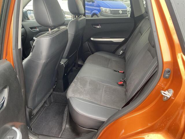 Suzuki VITARA 1.6 High Executive | Automaat | Trekhaak | Pano Dak | Navi | Clima |