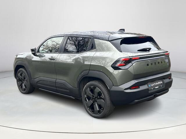 Suzuki VITARA e Style 61 kWh **NIEUWE BI-TONE KLEUR LAND BREEZE/ BLUISH BLACK/ PANORAMA/ NIEUWE AUTO**