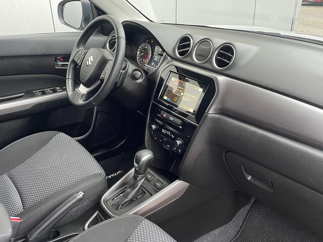 Suzuki VITARA 1.5 Hybrid Select Automaat Navigatie, Climate Control, Adaptive Cruise Control, 17"Lm, Achteruitrijcamera, Keyless Entry