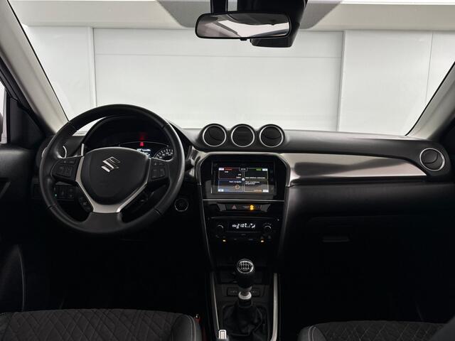 Suzuki VITARA 1.4 Boosterjet Style Smart Hybrid | Panoramadak | Trekhaak | Adaptieve Cruise Control