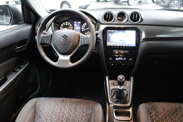 Suzuki VITARA 1.4 Boosterjet Style Smart Hybrid / 1500 KG TREKGEWICHT / TOT 10 JAAR GARANTIE /