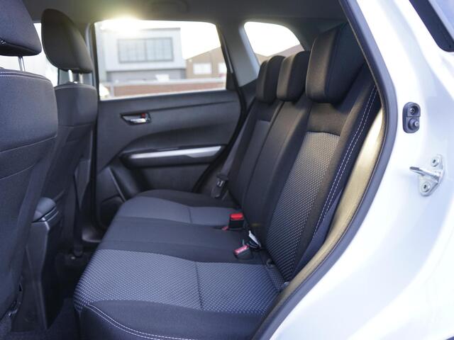 Suzuki VITARA 1.5 DUAJET Hybrid Comfort+ AGS Nieuw model! / Smartphone Integratie / Stoelverwarming / Achteruitrijcamera / Climate Control / LM velgen