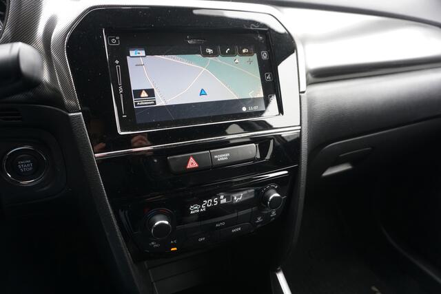 Suzuki VITARA 1.4 Boosterjet Style Smart Hybrid | TREKHAAK | CAMERA | STOELVERW. | ECC |
