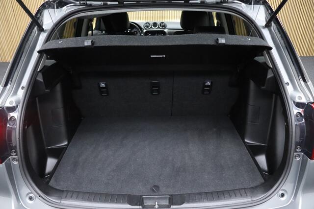 Suzuki VITARA 1.4 Boosterjet Style Smart Hybrid | Adaptive-cruise | Afneembare Trekhaak | Camera | Clima | Navigatie | Parkeersensoren | Stoelverwarming | Keyless | Dodehoekdetectie