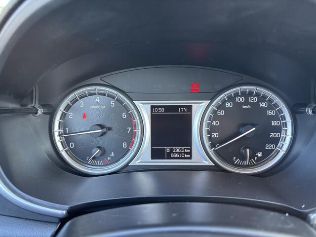 Suzuki VITARA 1.6 Exclusive | Trekhaak | Cruise Controle | Achteruitrijcamera