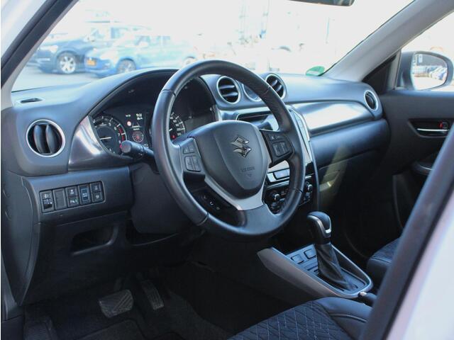 Suzuki VITARA 1.5 Hybrid Style Automaat Elektrisch Panoramadak, All-Seasons, Leder/Microvezel Bekleding, Cruise en Climate Control