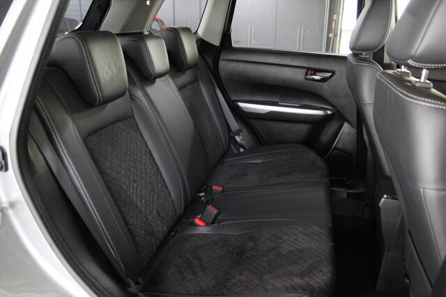 Suzuki VITARA 1.4 Boosterjet Style Smart Hybrid / Camera / Led verlichting / Navigatie / Adaptive cruise control /