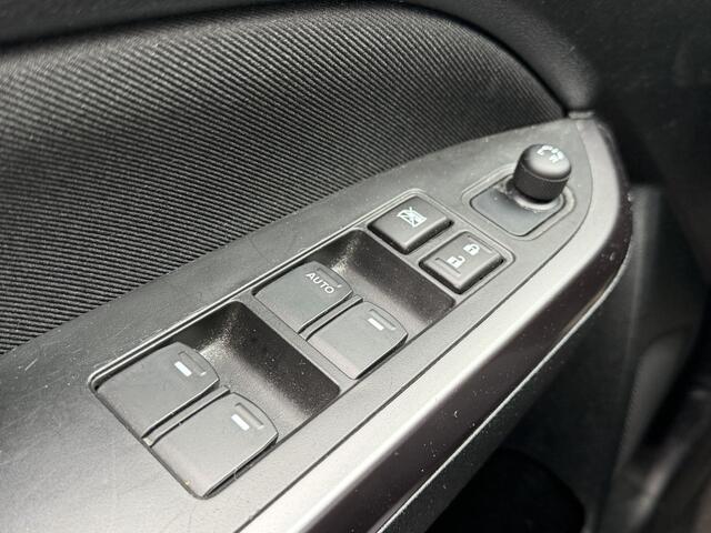 Suzuki VITARA 1.4 Boosterjet Select Smart Hybrid | Nieuw Binnen | Navigatie | Climate Control | Trekhaak | APK 06-01-2028 |