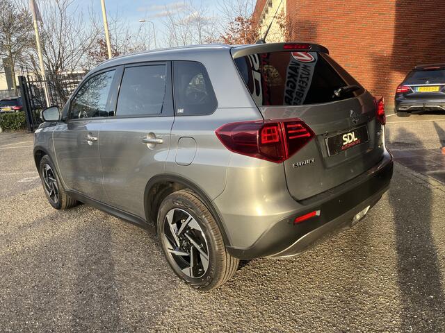 Suzuki VITARA 1.4 Boosterjet AllGrip Stijl // ADAPT. CRUISE // SCHUIF-KANTELDAK // CAMERA // STOELVERWARMING // KEYLESS // NAVI //