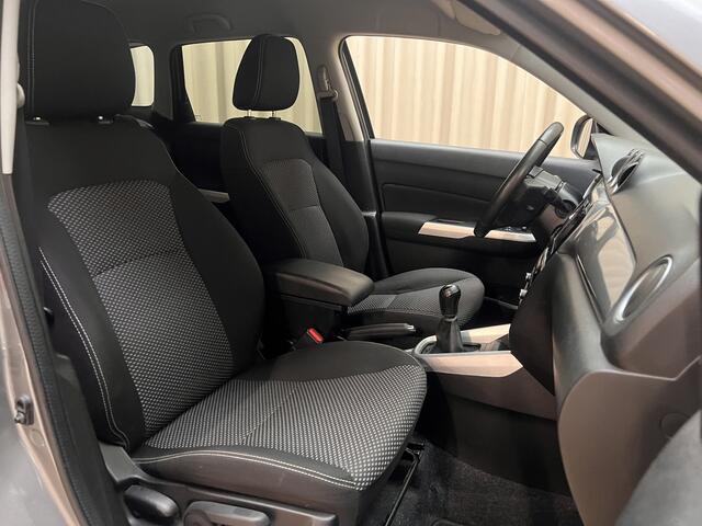 Suzuki VITARA 1.6 Comfort *Afn. Trekhaak* Navigatie / Cruise / Camera / ECC-Clima / 17" LMV / Dakspoiler / Privacy Glass