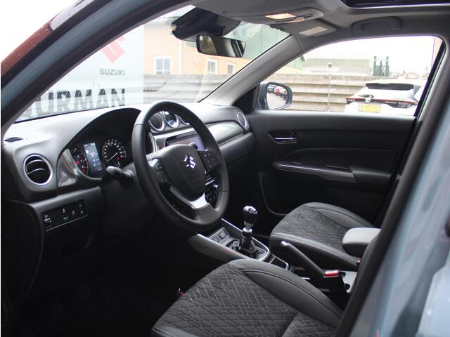 Suzuki VITARA 1.4 Boosterjet Style Smart Hybrid Panoramadak, Navigatie, Cruise Control Adaptief, Parkeersensoren Voor & Achter