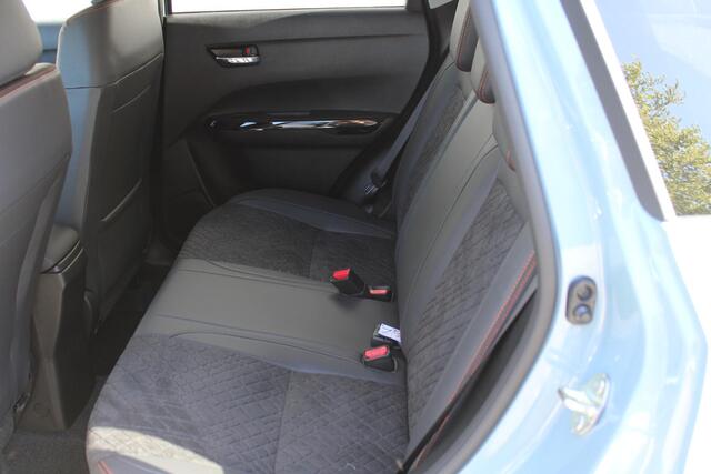 Suzuki VITARA 1.4 Boosterjet Smart Hybrid Special Edition Automaat, Oranje Stiksel, Apple Carplay/Android Auto, Camera, Navigatie