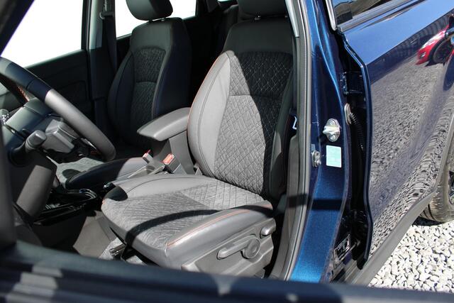 Suzuki VITARA 1.4 Boosterjet Smart Hybrid Special Edition Automaat, Oranje Stiksel, Apple Carplay/Android Auto, Camera, Navigatie