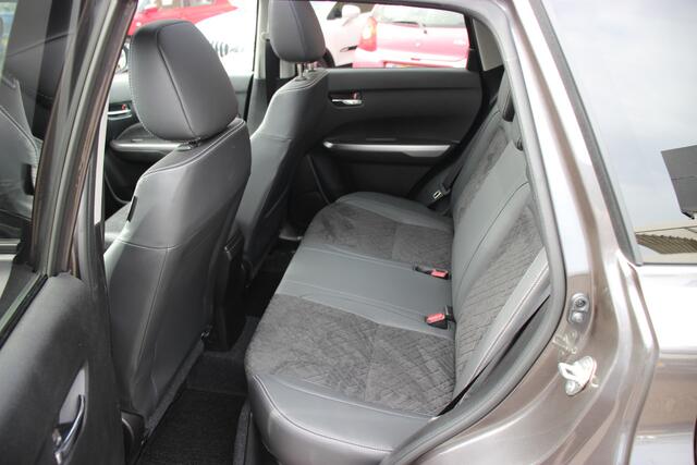 Suzuki VITARA 1.5 Style Hybrid Automaat | Trekhaak | Opendak | 10 jaar Garantie |