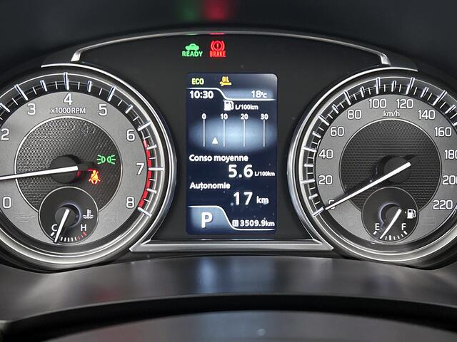 Suzuki VITARA 1.5 Hybrid Style | Schuif kantel dak | Stoelverwarming |