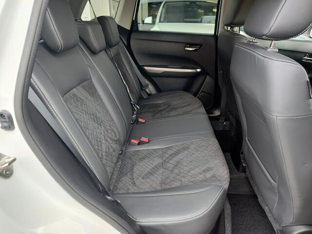 Suzuki VITARA 1.5 HYBRID STYLE AUTOMAAT Alcantara | Camera | Dodehoeksensoren