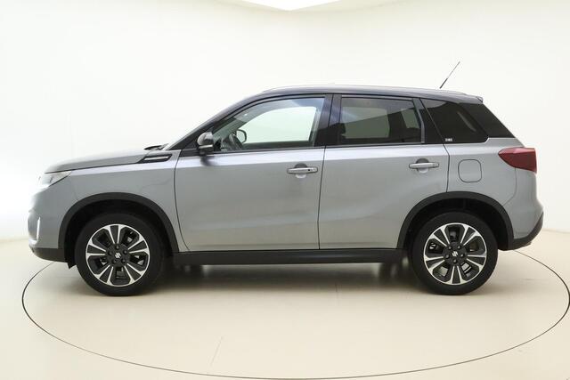 Suzuki VITARA 1.4 Boosterjet Style Smart Hybrid 129pk | Panoramadak | Trekhaak | Climate Control | Cruise Control Adaptief | Camera | Stoelverwarming | Navigatie | Parkeersensoren