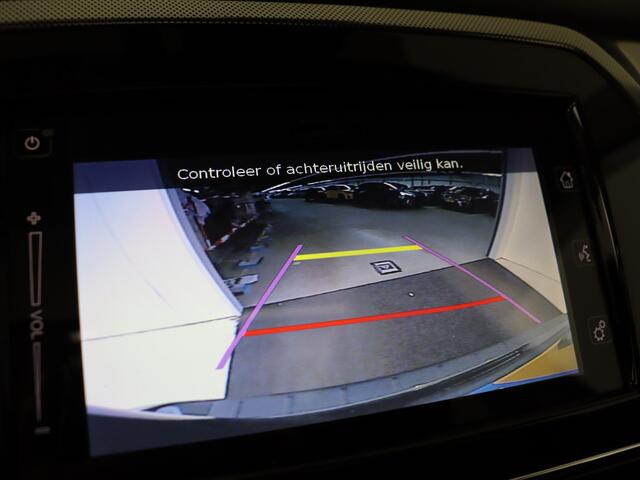 Suzuki VITARA 1.5 Hybrid Style | Dealer Onderhouden | NL auto | dodehoek detectie | Schuif/kantel dak | Parkeersensoren voor+achter | Cruise control Adaptive | Stoelverwarming | 20" Velgen | Achteruitrijcamera |