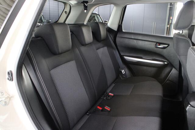 Suzuki VITARA 1.0 Boosterjet Select / Trekhaak / Camera / Stoelverwarming / Navigatie /