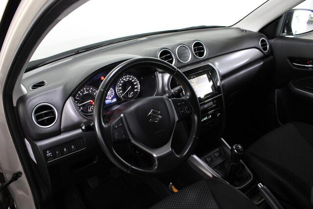 Suzuki VITARA 1.0 Boosterjet Select / Trekhaak / Camera / Stoelverwarming / Navigatie /