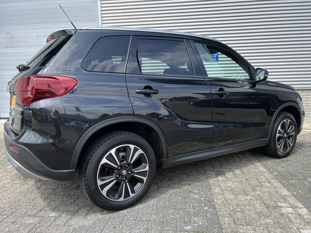 Suzuki VITARA 1.4 Boosterjet Style Smart Hybrid | Meest Luxe Uitvoering | Apple Carplay & Android Auto | Climate Control | Suede/Lederen Bekleding