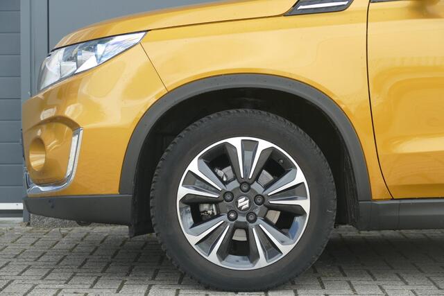 Suzuki VITARA 1.4 Boosterjet Style Smart Hybrid AllGrip | SCHUIF/KANTEL DAK | PARKEERSENSOREN | LEER | RIJKLAARPRIJS |