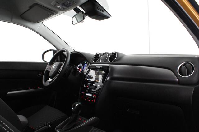Suzuki VITARA 1.5 Hybrid Select > Automaat/Camera/Solar Yellow Pearl met zwart dak...