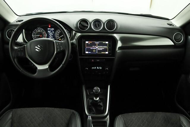 Suzuki VITARA 1.4 Boosterjet Stijl | Climate control | Cruise control adaptive | Panoramadak | Trekhaak | Apple carplay, Android auto | Stoelverwarming | Camera| Parkeersensoren |