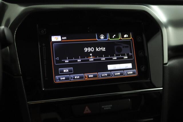 Suzuki VITARA 1.4 Boosterjet Stijl | Climate control | Cruise control adaptive | Panoramadak | Trekhaak | Apple carplay, Android auto | Stoelverwarming | Camera| Parkeersensoren |