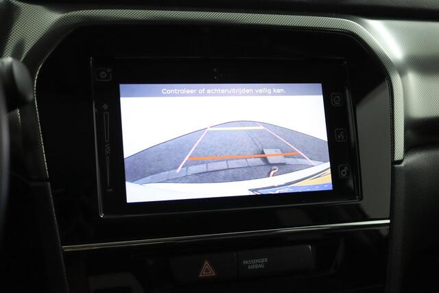Suzuki VITARA 1.4 Boosterjet Stijl | Climate control | Cruise control adaptive | Panoramadak | Trekhaak | Apple carplay, Android auto | Stoelverwarming | Camera| Parkeersensoren |