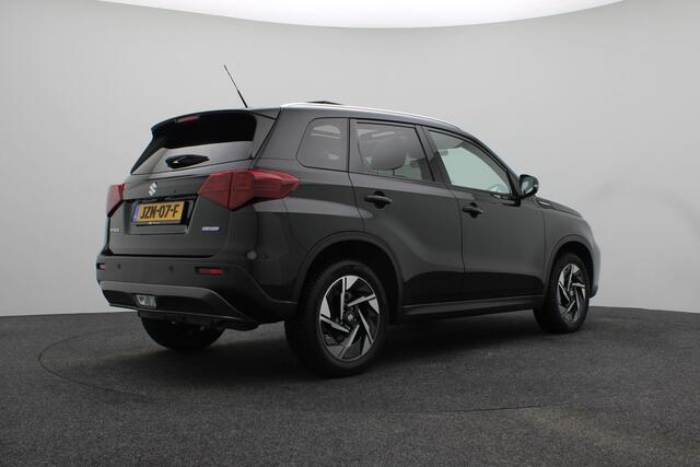 Suzuki VITARA 1.4 Boosterjet Style Smart Hybrid | Panoramadak | Half Leder | Parkeercamera | navigatiesysteem full map | All Seasons |