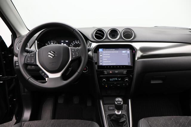 Suzuki VITARA 1.4 Boosterjet Style Smart Hybrid | Panoramadak | Half Leder | Parkeercamera | navigatiesysteem full map | All Seasons |