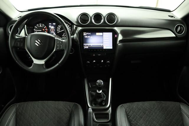 Suzuki VITARA 1.4 Boosterjet Style Smart Hybrid | Climate control | Cruise control adaptive | Navigatie | Panoramadak | Apple carplay, Android auto | Stoelverwarming |