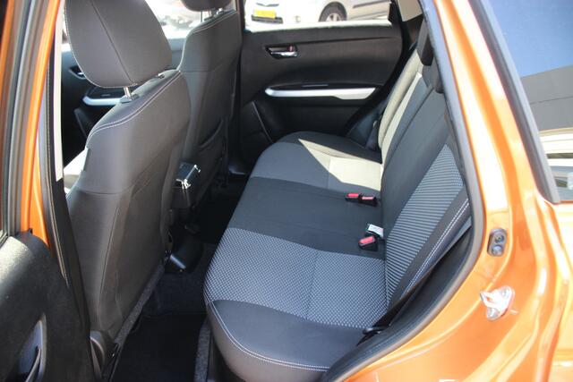 Suzuki VITARA 1.6 Exclusive Automaat | Trekhaak | Cruise | Clima | Dealer onderhouden |