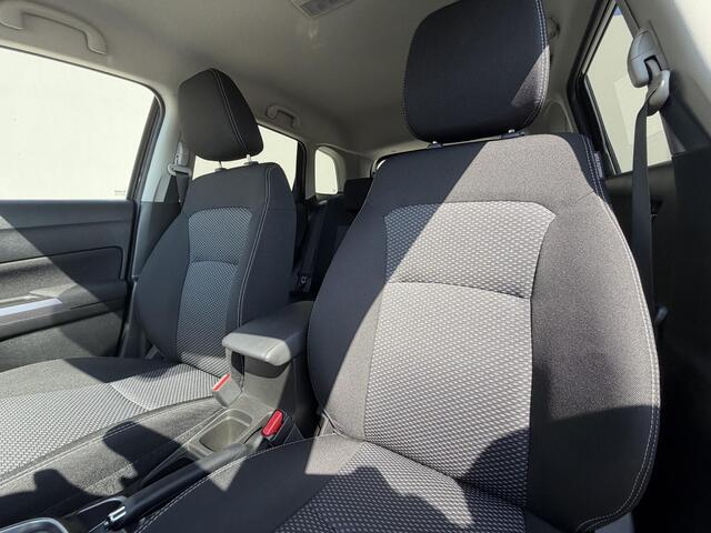 Suzuki VITARA 1.5 Hybrid Style / Fabrieksgarantie tot 1-2028 / Dealer Onderhouden / Achteruitrijcamera / Apple Carplay Android / Climate Control / Adaptieve Cruise / Stoelverwarming / Navigatie /