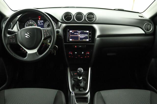 Suzuki VITARA 1.4 Boosterjet Select Smart Hybrid | Climate control | Cruise control adaptive | Stoelverwarming | Apple carplay, Android auto | Lichtmetalen velgen | Trekhaak | Camera |