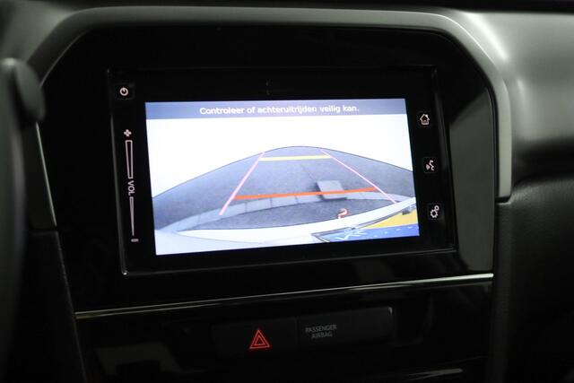 Suzuki VITARA 1.4 Boosterjet Select Smart Hybrid | Climate control | Cruise control adaptive | Stoelverwarming | Apple carplay, Android auto | Lichtmetalen velgen | Trekhaak | Camera |
