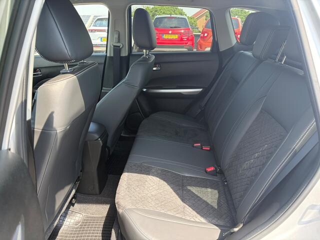 Suzuki VITARA 1.5 Style Hybrid Automaat | Half leer | Parkeersensoren rondom | 10 jaar garantie |