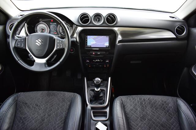 Suzuki VITARA 1.4 Boosterjet Style Smart Hybrid | Trekhaak | Pano | Adaptieve Cruise | Climate Control |