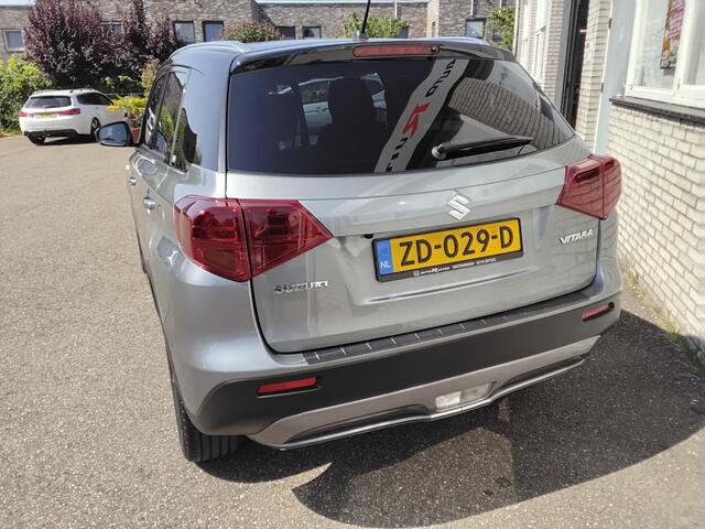 Suzuki VITARA 1.4 Boosterjet Select two tone