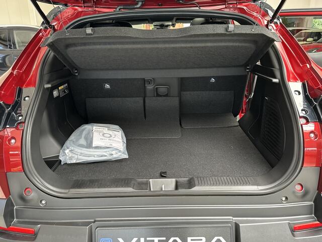 Suzuki VITARA e Style 61 kWh [ 10 JAAR GARANTIE I 360 CAMARA I PANORAMADAK ]