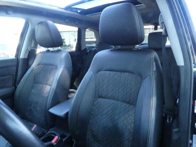 Suzuki VITARA 1.4 Boosterjet Stijl AUTOMAAT 140 PK, Trekhaak, Pano dak, Half Lederen bekleding, Navigatie