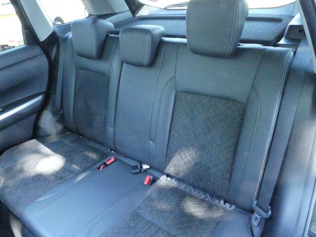 Suzuki VITARA 1.4 Boosterjet Stijl AUTOMAAT 140 PK, Trekhaak, Pano dak, Half Lederen bekleding, Navigatie
