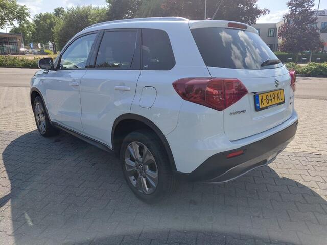 Suzuki VITARA 1.4 SELECT SMART HYBRID CARPLAY CAMERA ADD.CRUISE NAVI