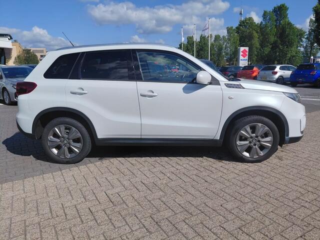 Suzuki VITARA 1.4 SELECT SMART HYBRID CARPLAY CAMERA ADD.CRUISE NAVI