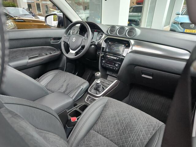 Suzuki VITARA 1.4 BOOSTERJET STYLE SMART HYBRID Open dak | Alcantara | Keyless | Parkeersensoren V+A