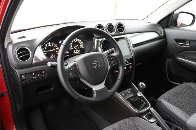 Suzuki VITARA 1.4 Boosterjet Smart Hybrid Style | Panoramadak | Nieuwe Auto | Half\lederen Bekleding | Parkeersensoren Rondom |