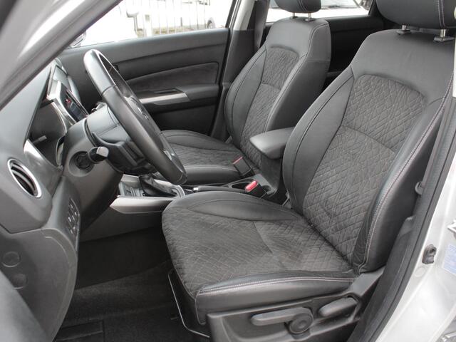 Suzuki VITARA 1.4 Boosterjet Style Smart Hybrid Automaat | Navi | Adap. Cruise | Camera | Schuifdak | Trekhaak